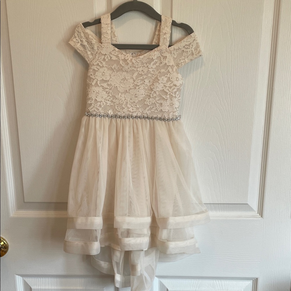 Little Girls Cream Lace Formal Dress